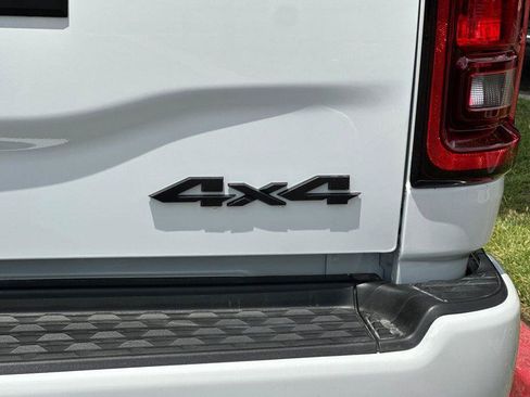 New 2026 RAM 2500 Big Horn AWD/4WD image 25