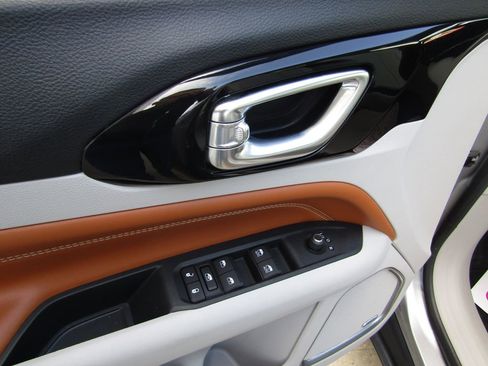 Used 2022 Jeep Compass Limited w/ Sun and Sound Group image 22