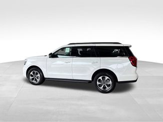 New 2027 Ford Expedition Active RWD video 2