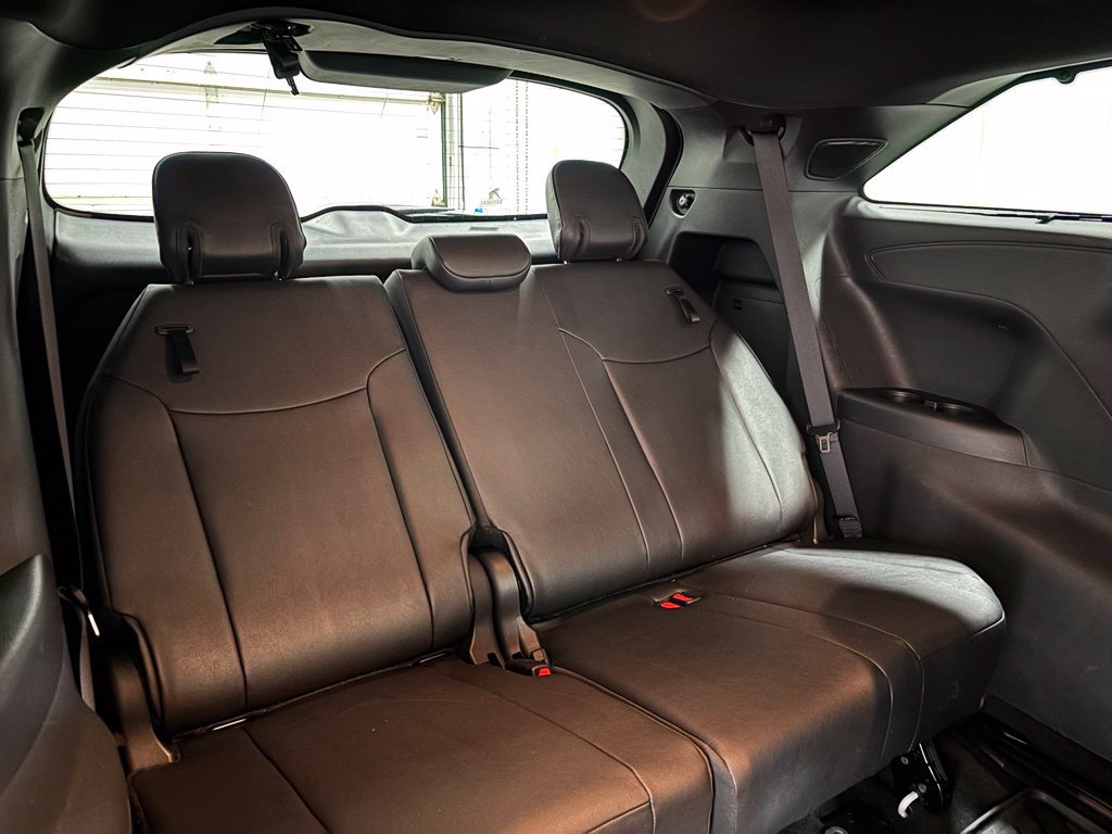 Used 2026 Toyota Sienna Limited FWD image 61
