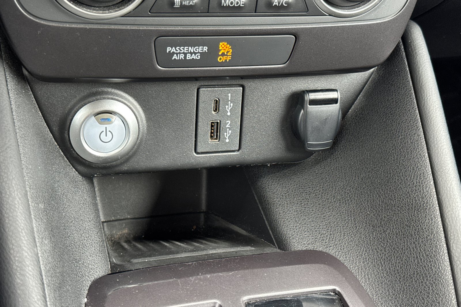 Used 2025 Nissan Leaf S FWD image 32
