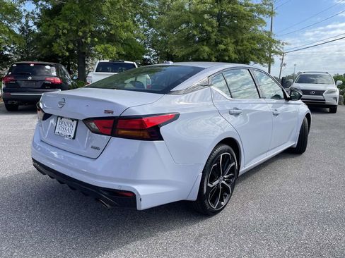 Used 2024 Nissan Altima 2.5 SR w/ SR Premium Package AWD/4WD image 3
