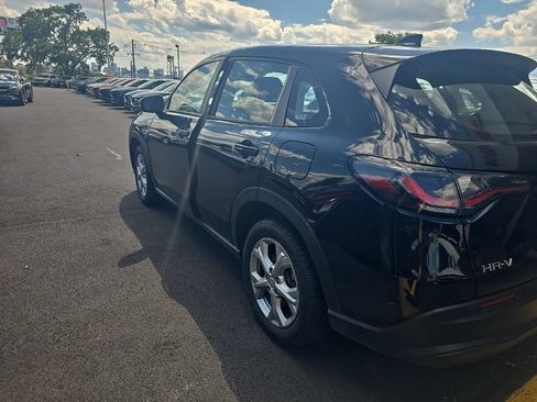 Used 2025 Honda HR-V LX image 6