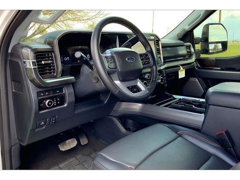 Used 2024 Ford F350 Lariat image 16