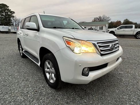 Used 2011 Lexus GX 460 image 3