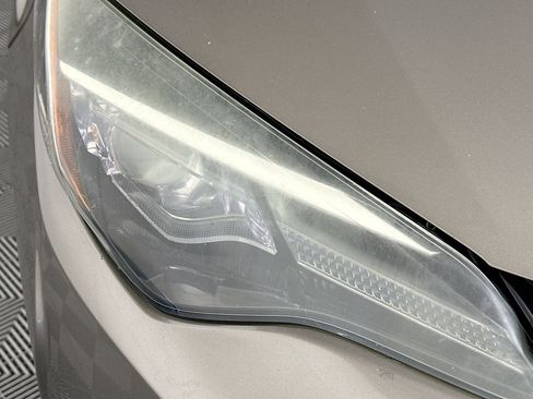 Used 2018 Toyota Corolla LE image 9