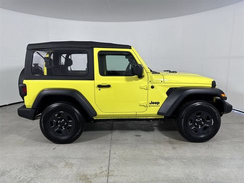 Used 2023 Jeep Wrangler Sport image 8