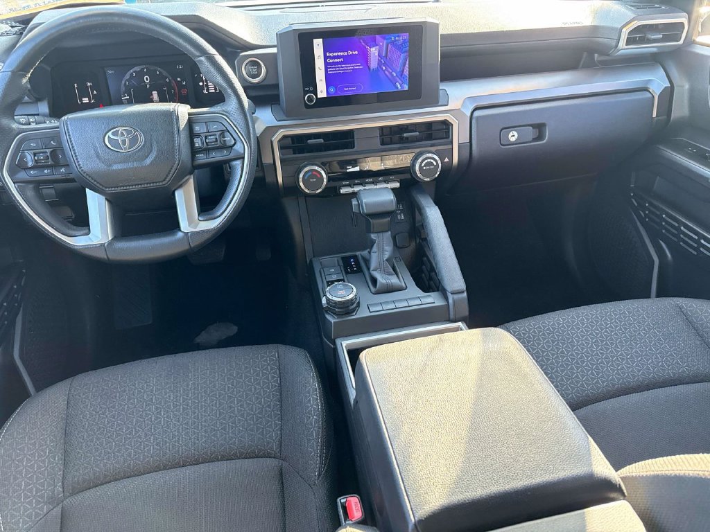 Used 2025 Toyota 4Runner SR5 AWD/4WD image 3