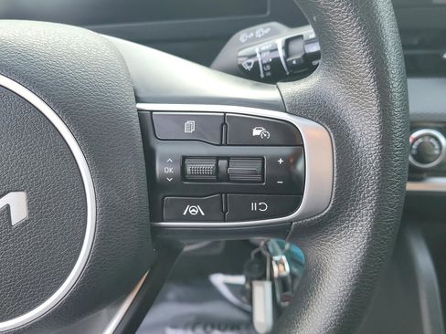 Used 2023 Kia Sportage LX image 17