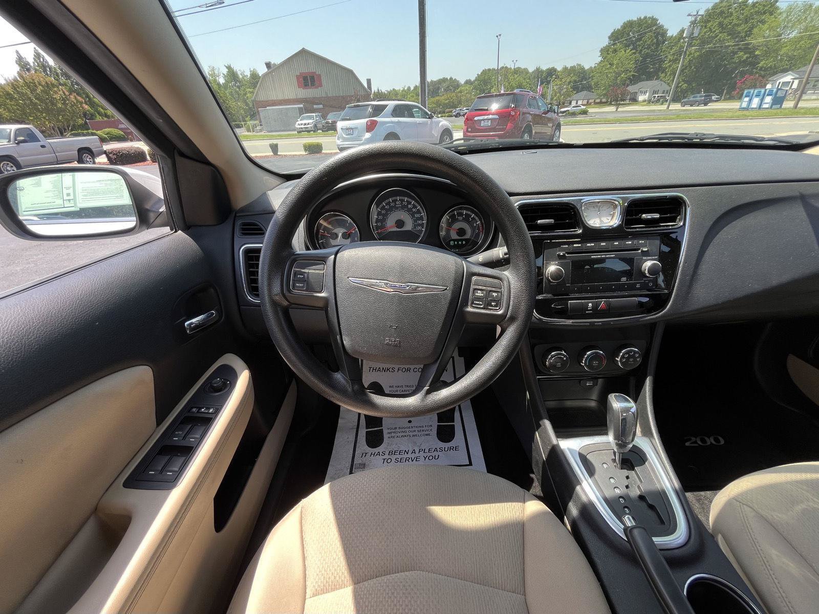 Used 2013 Chrysler 200 LX FWD image 6