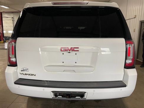 Used 2017 GMC Yukon SLT image 7