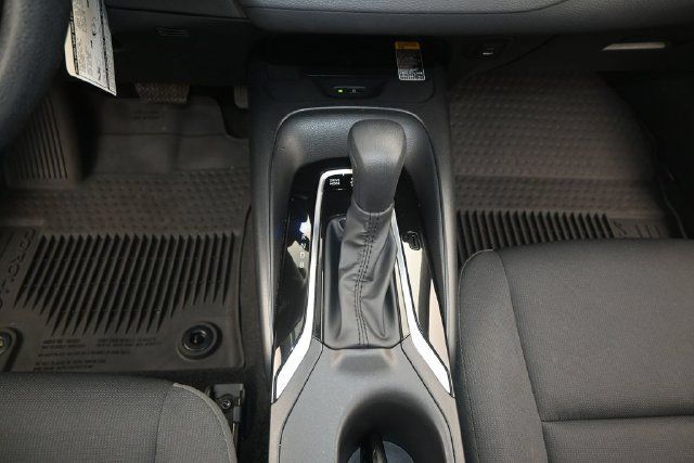 Used 2026 Toyota Corolla LE w/ LE Premium Package FWD image 8