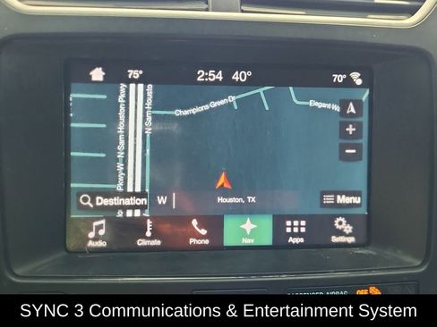 Used 2017 Ford Explorer XLT w/ Equipment Group 202A image 8