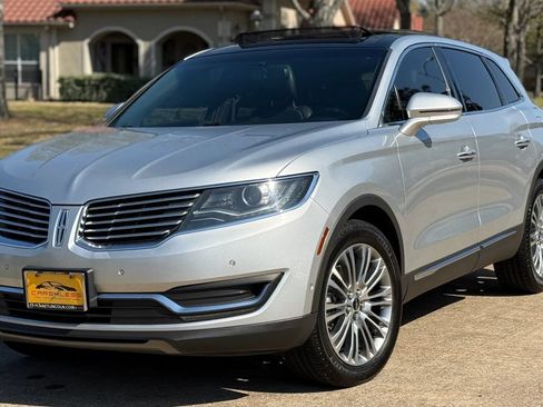 Used 2018 Lincoln MKX Reserve FWD image 2