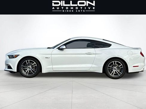 Used 2017 Ford Mustang GT RWD image 7