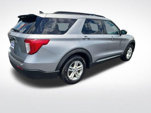 Used 2022 Ford Explorer XLT RWD image 5