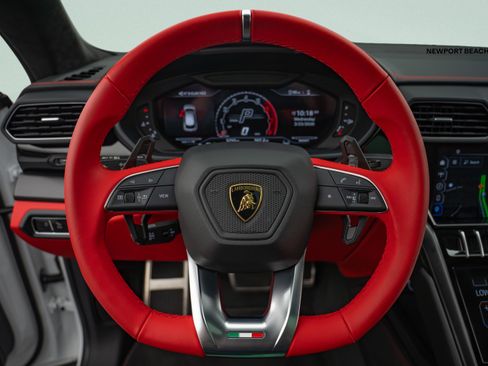 Used 2024 Lamborghini Urus S AWD/4WD image 19