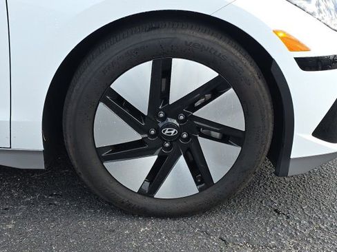 Certified 2024 Hyundai Ioniq 6 SE image 21