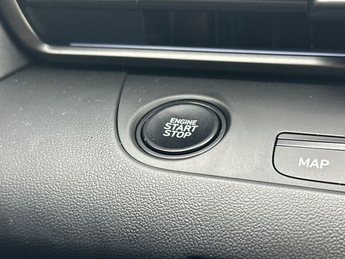 Certified 2025 Hyundai Elantra SEL image 22