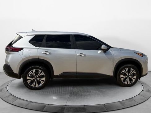 Used 2023 Nissan Rogue SV AWD/4WD image 2