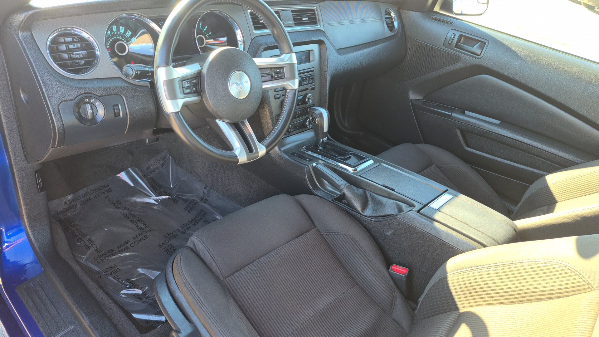 Used 2013 Ford Mustang Convertible RWD image 21