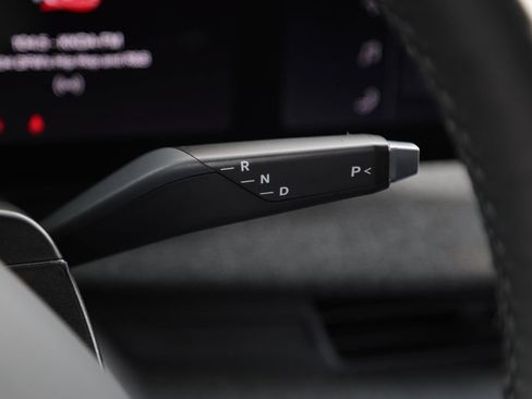 Used 2024 Lucid Air Pure RWD image 21