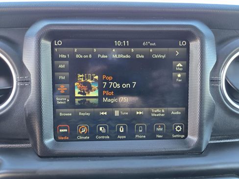 Used 2022 Jeep Wrangler Unlimited Sahara image 11