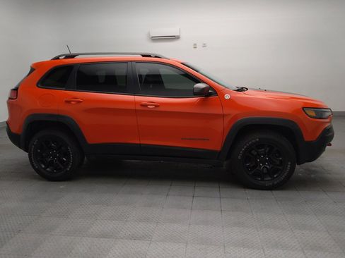 Used 2021 Jeep Cherokee Trailhawk w/ Technology Group AWD/4WD image 11