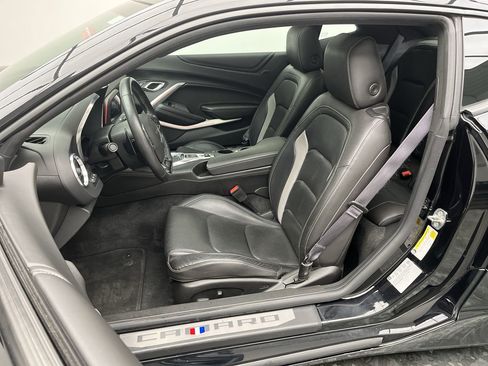 Used 2017 Chevrolet Camaro LT image 9