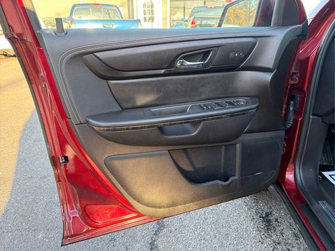 Used 2017 GMC Acadia Limited SLT image 24