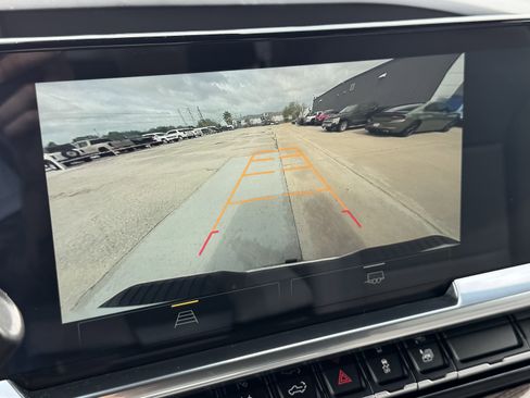 Used 2025 Chevrolet Silverado 2500 LT w/ Convenience Package image 19