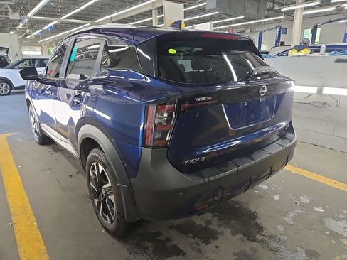 Used 2025 Nissan Kicks SV w/ SV Premium Package AWD/4WD image 4