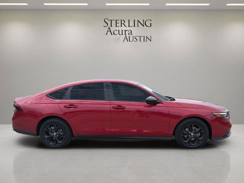 Used 2025 Honda Accord SE image 4