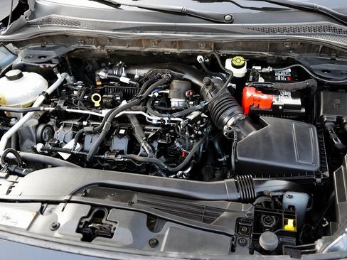 Used 2022 Ford Escape Titanium image 11