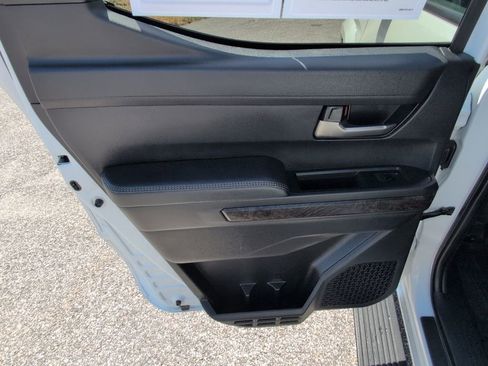 Certified 2025 Toyota Tacoma Limited AWD/4WD image 13