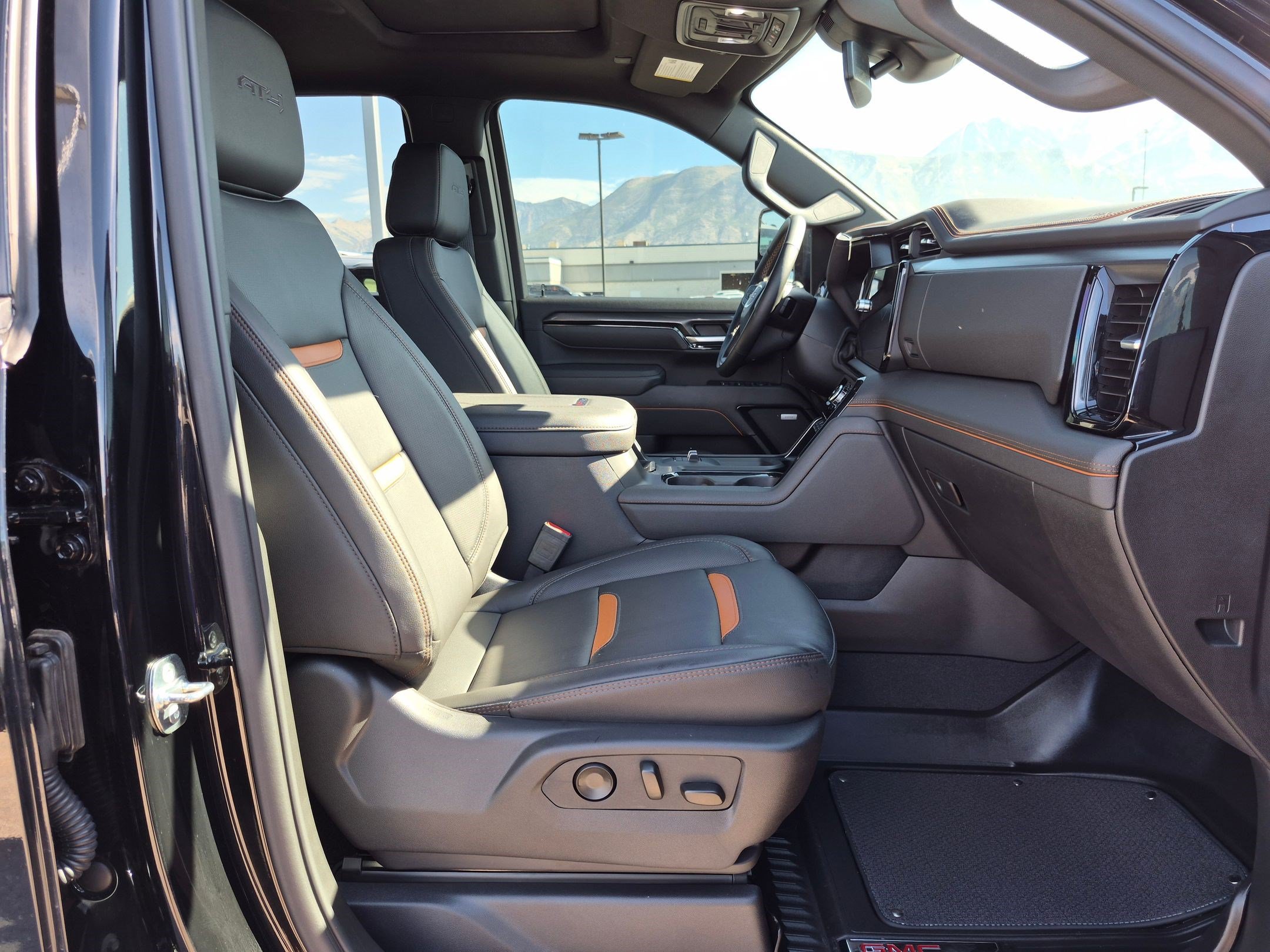 Used 2026 GMC Sierra 2500 AT4 AWD/4WD image 32