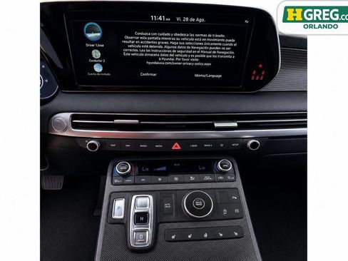 Used 2024 Hyundai Palisade Limited FWD image 15