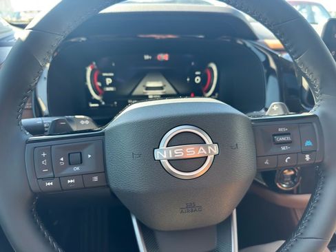 New 2026 Nissan Pathfinder Platinum image 21