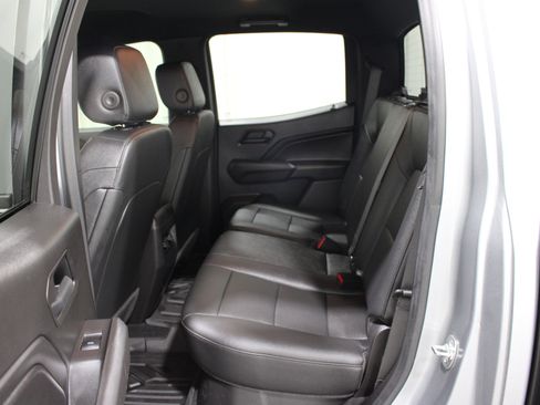 Used 2025 Chevrolet Colorado Trail Boss AWD/4WD image 21