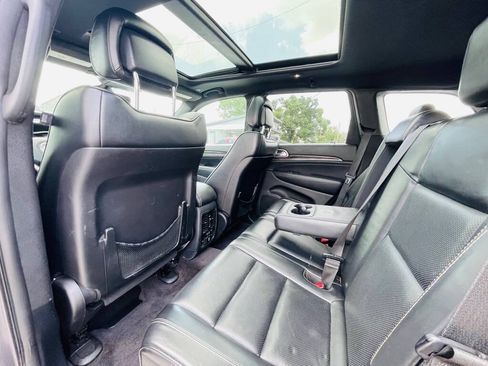 Used 2017 Jeep Grand Cherokee Overland RWD image 15