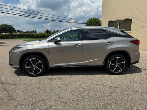 Used 2019 Lexus RX 450h AWD w/ Luxury Package image 5