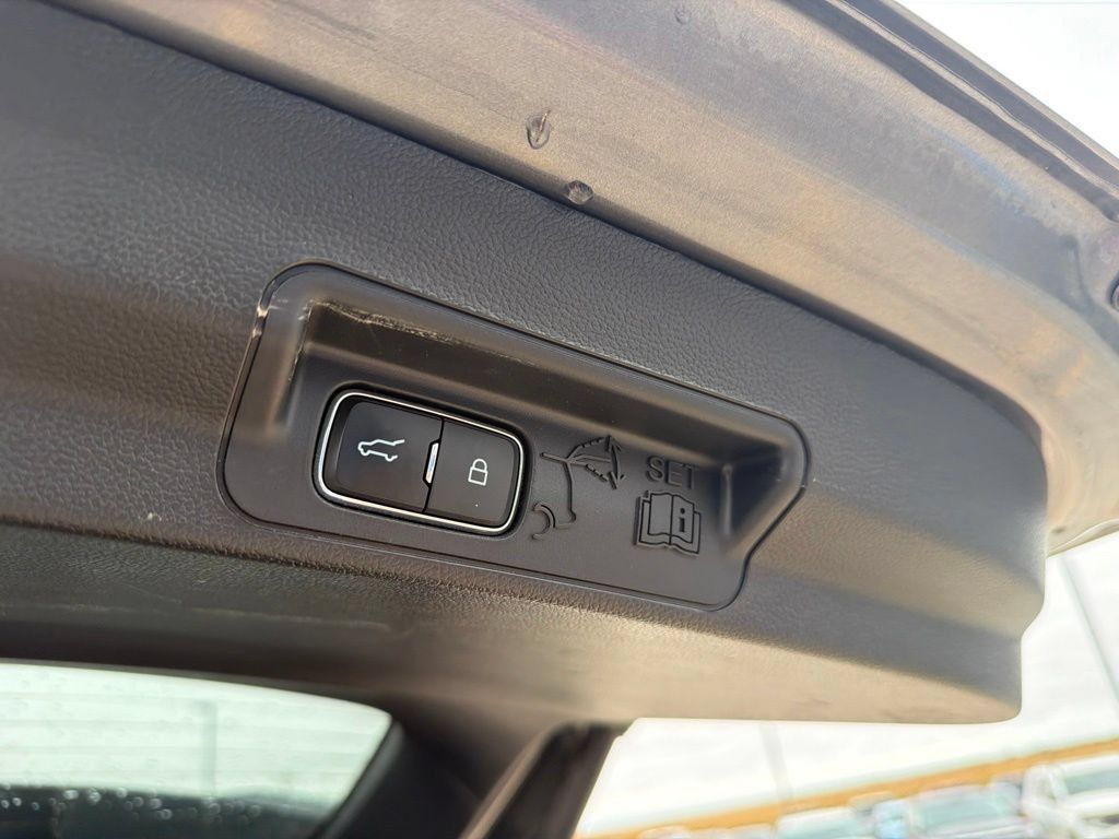 Used 2025 Ford Explorer Platinum w/ Ultimate Package AWD/4WD image 24