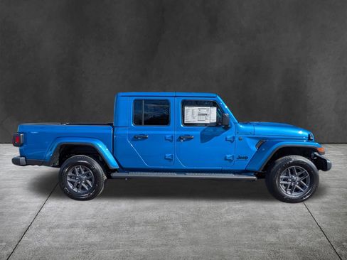 New 2026 Jeep Gladiator Sport image 3