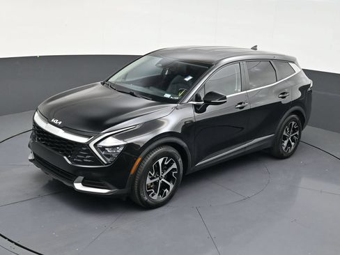 Used 2025 Kia Sportage EX FWD image 9