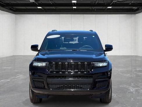 Certified 2024 Jeep Grand Cherokee L Altitude AWD/4WD image 2