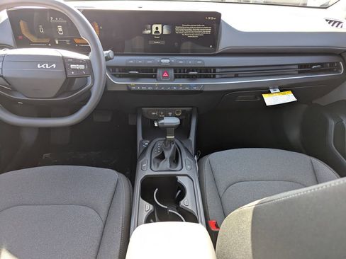 New 2026 Kia K4 FWD image 14