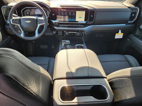 New 2026 Chevrolet Silverado 1500 LTZ w/ LTZ Premium Package image 9