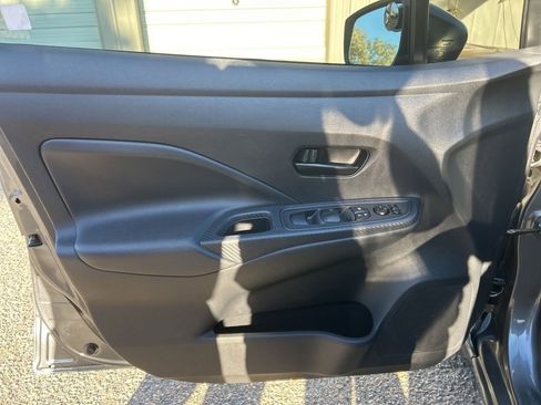 Used 2021 Nissan Versa S image 19