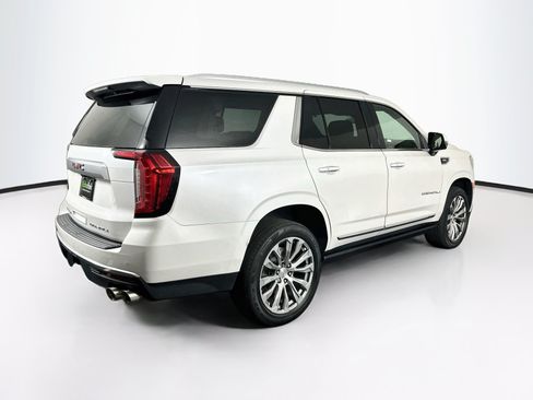 Used 2021 GMC Yukon Denali w/ Denali Premium Package AWD/4WD image 9