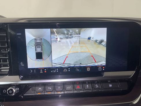 Used 2024 GMC Sierra 1500 SLT w/ SLT Premium Plus Package image 19